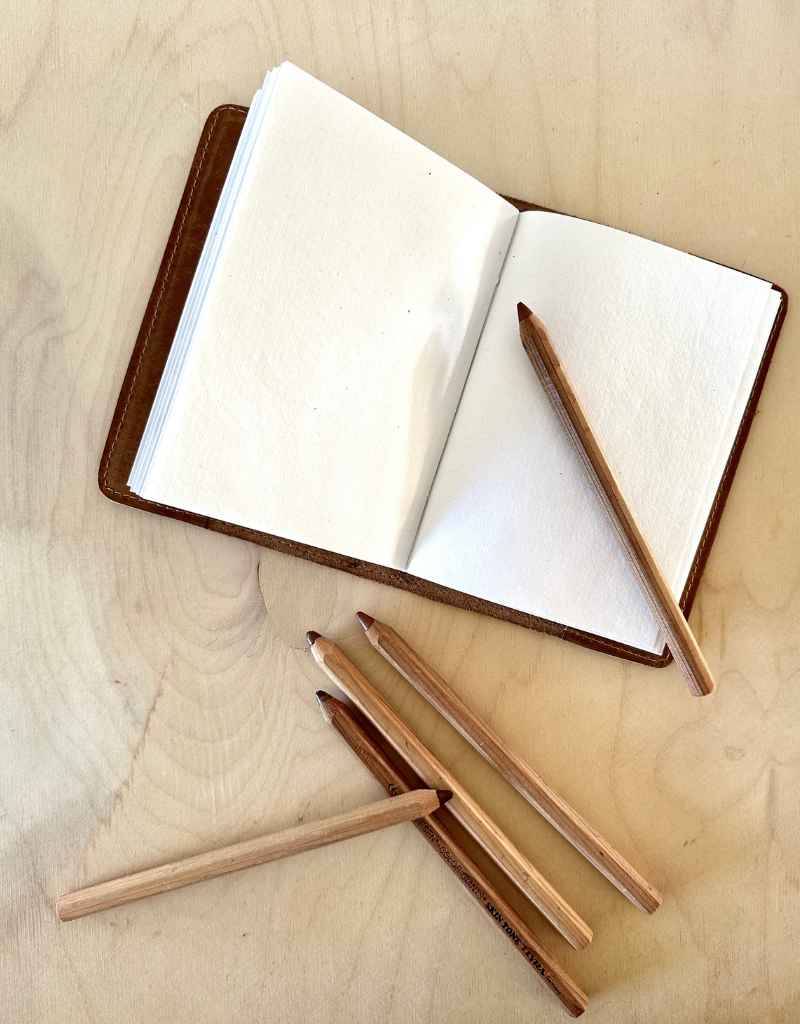 Uscha A6 Refillable Leather Notebook in Brown With Plain Paper