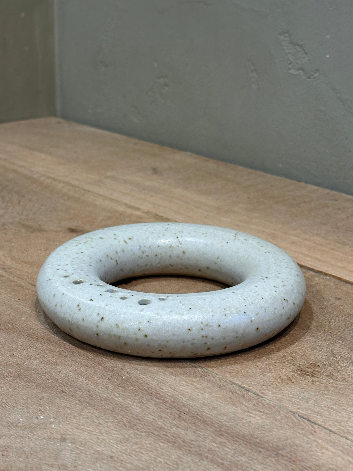 Halo Stem Hole Vase - Cream
